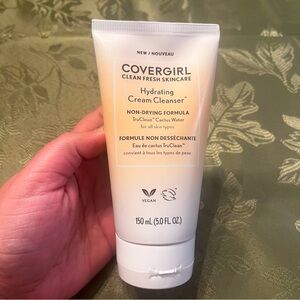 Covergirl Clean Fresh Skincare Hydrating Cream Cleanser
